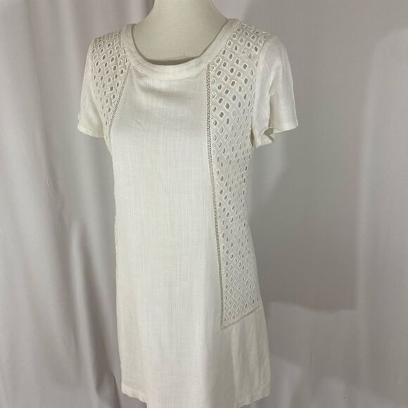 Skies Are Blue White Linen Eyelet Dress - Picture 2 of 9